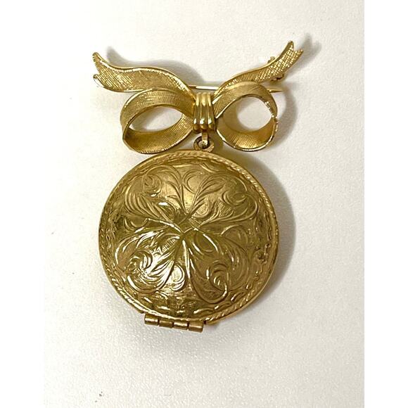 Vintage Brooch Locket Unforgettable Perfume Vt Avon Costume Jewelry Pin AU05 - Picture 2 of 5